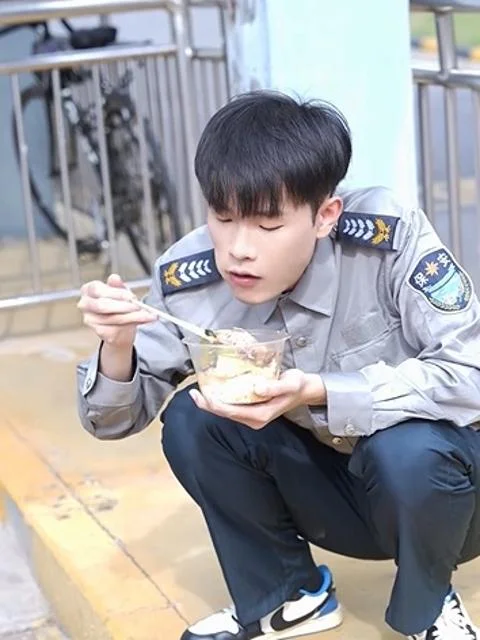 Bí Mật Không Thể Nói Ra